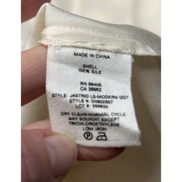 Theory "Jastrid" 100% silk Ivory ruffle front V neck pullover blouse Top Small - Picture 6 of 7